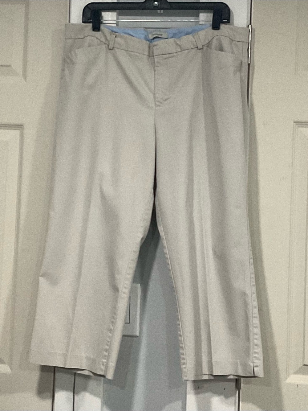 Dockers Women's Capri Pants in Light Beige